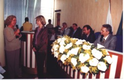 Agradecendo a Honraria recebida pela Câmara em Sessão Solene (Festa de Agosto-2001)